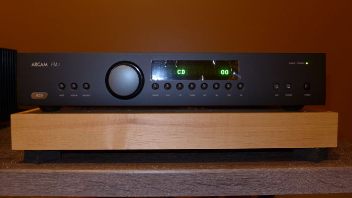 Arcam FMJ A29 Integrated - Like New