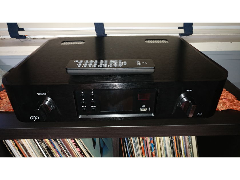 Ayon Audio S3 Junior Tube Network/Media Player/DAC/preamp, as new condition, low hours