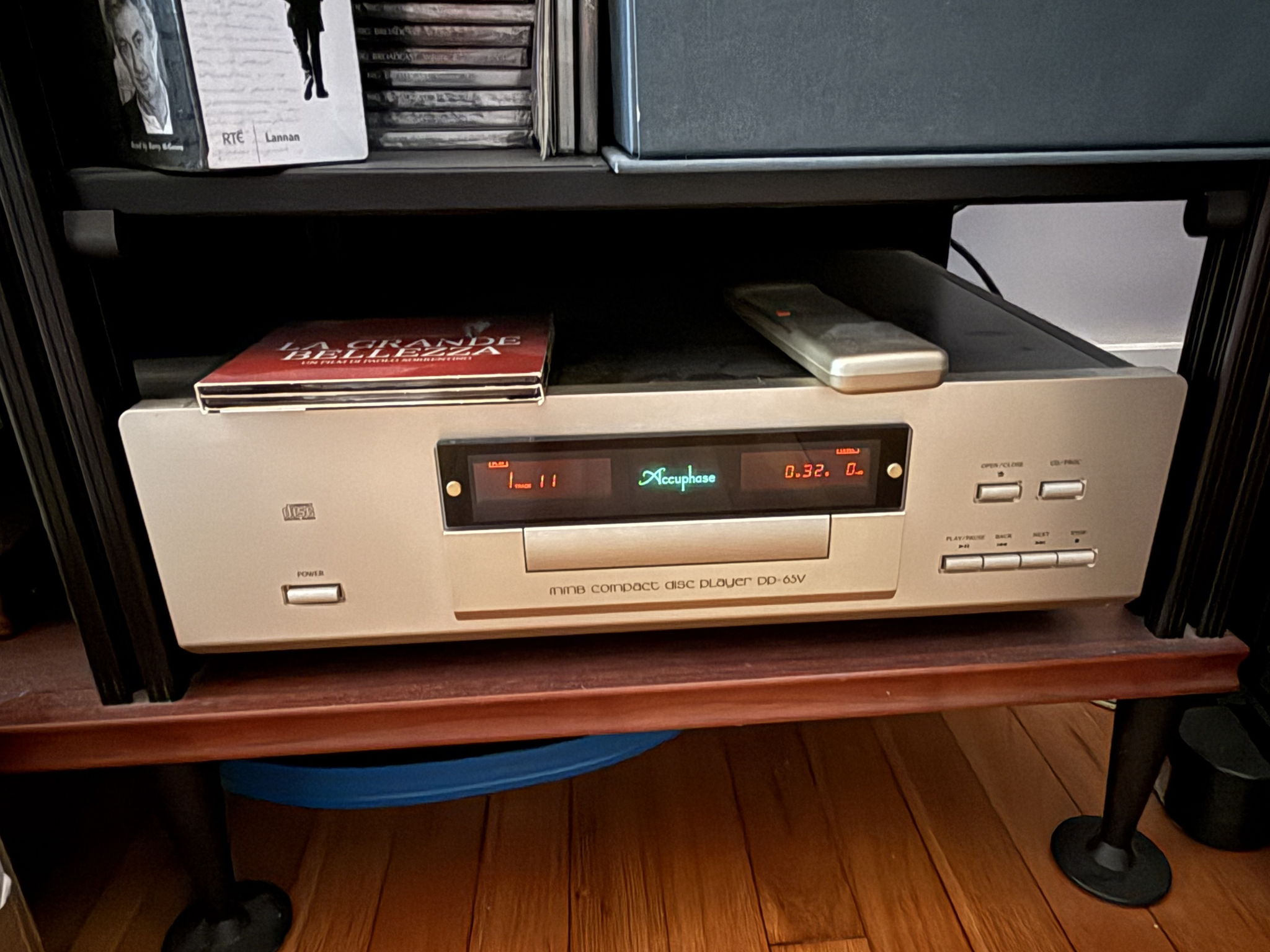 Accuphase DP-65V CD player
