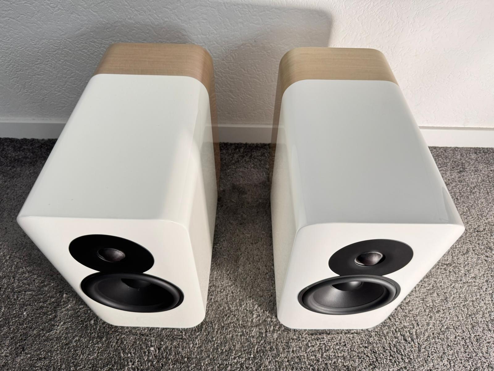 Q Acoustics Concept 300 speakers with stands 13