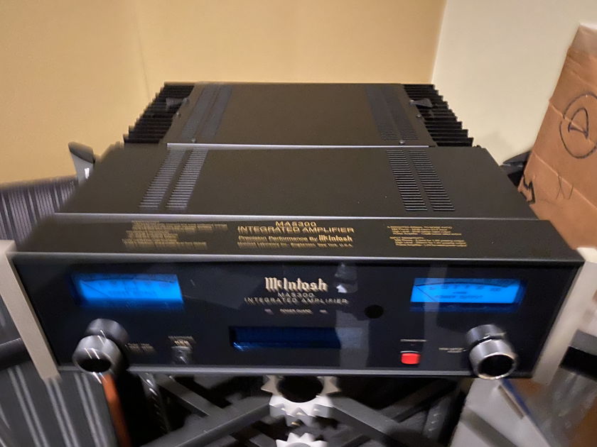 3320963673_3