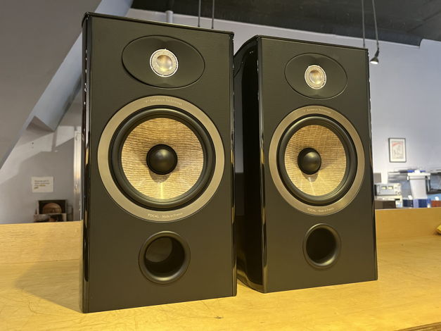 Focal Aria 906 Bookshelf Speakers in Gloss For Sale | Audiogon