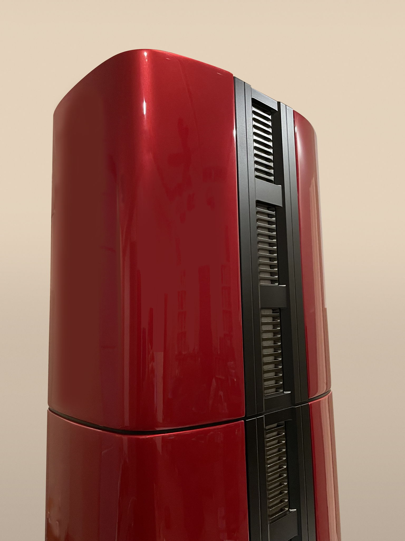 This Gen-2 Apollo 12 Speaker system finished in a luxur... 4