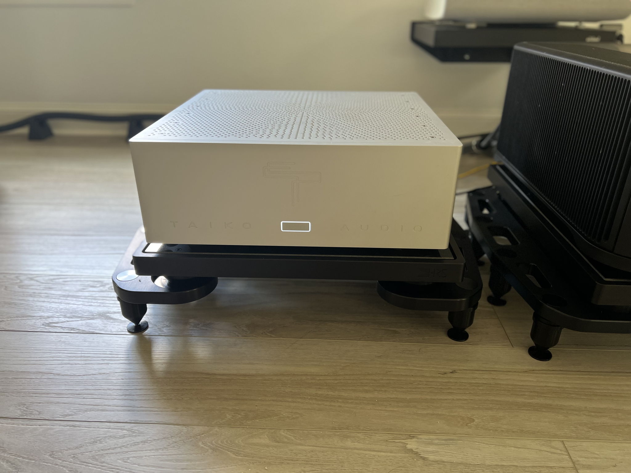 Taiko Extreme on an HRS SXR Stand