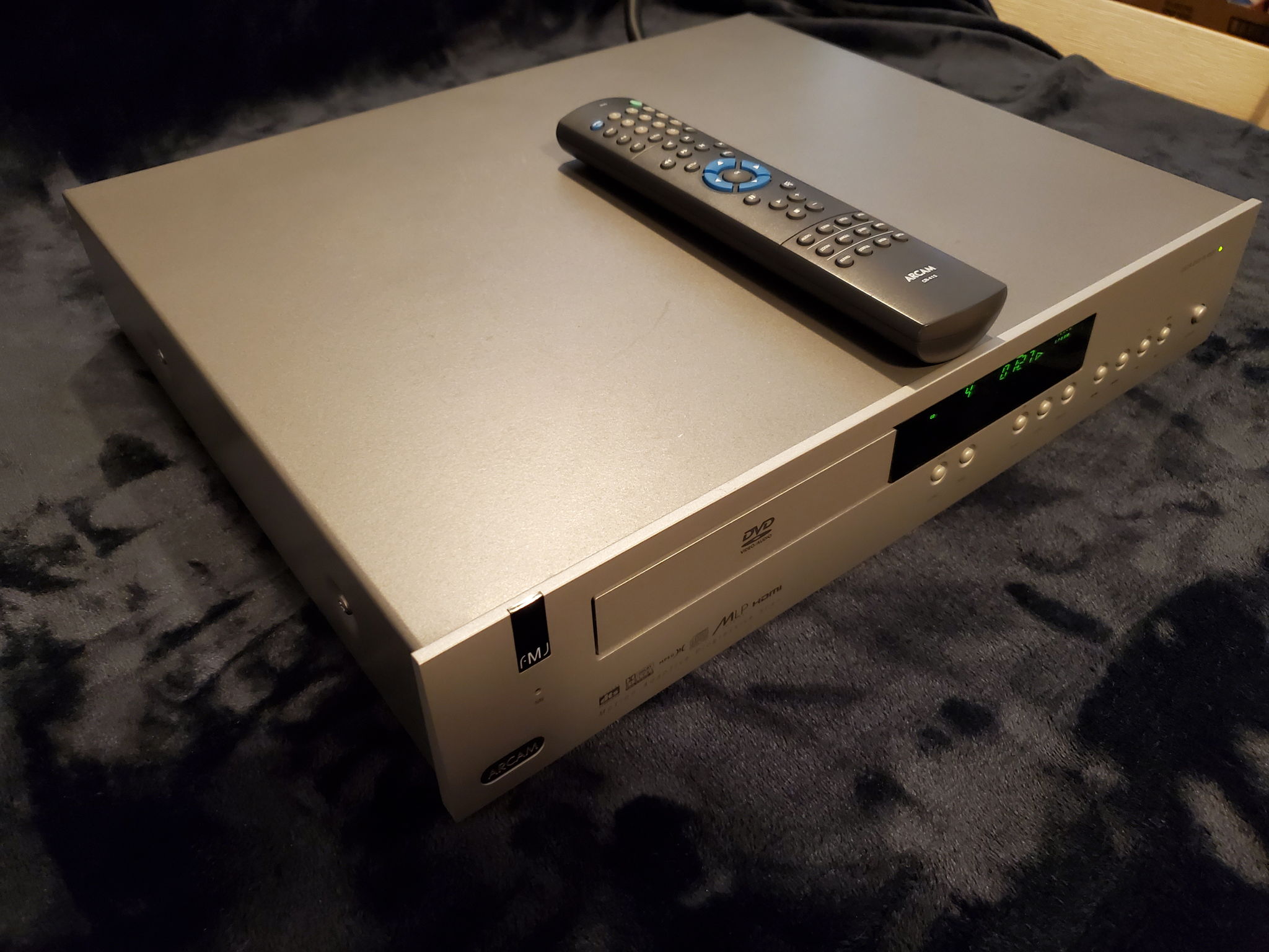 Arcam DV29 ($3250) REFERENCE CLASS disc player($3250 re... 7