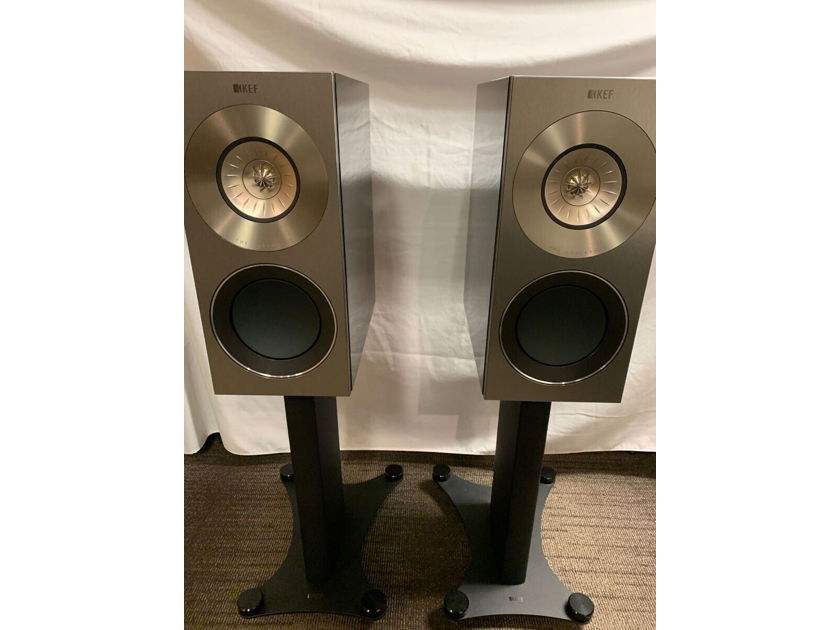 KEF Reference One 1 Speakers Piano Gloss Black with Factory Boxes & Stands