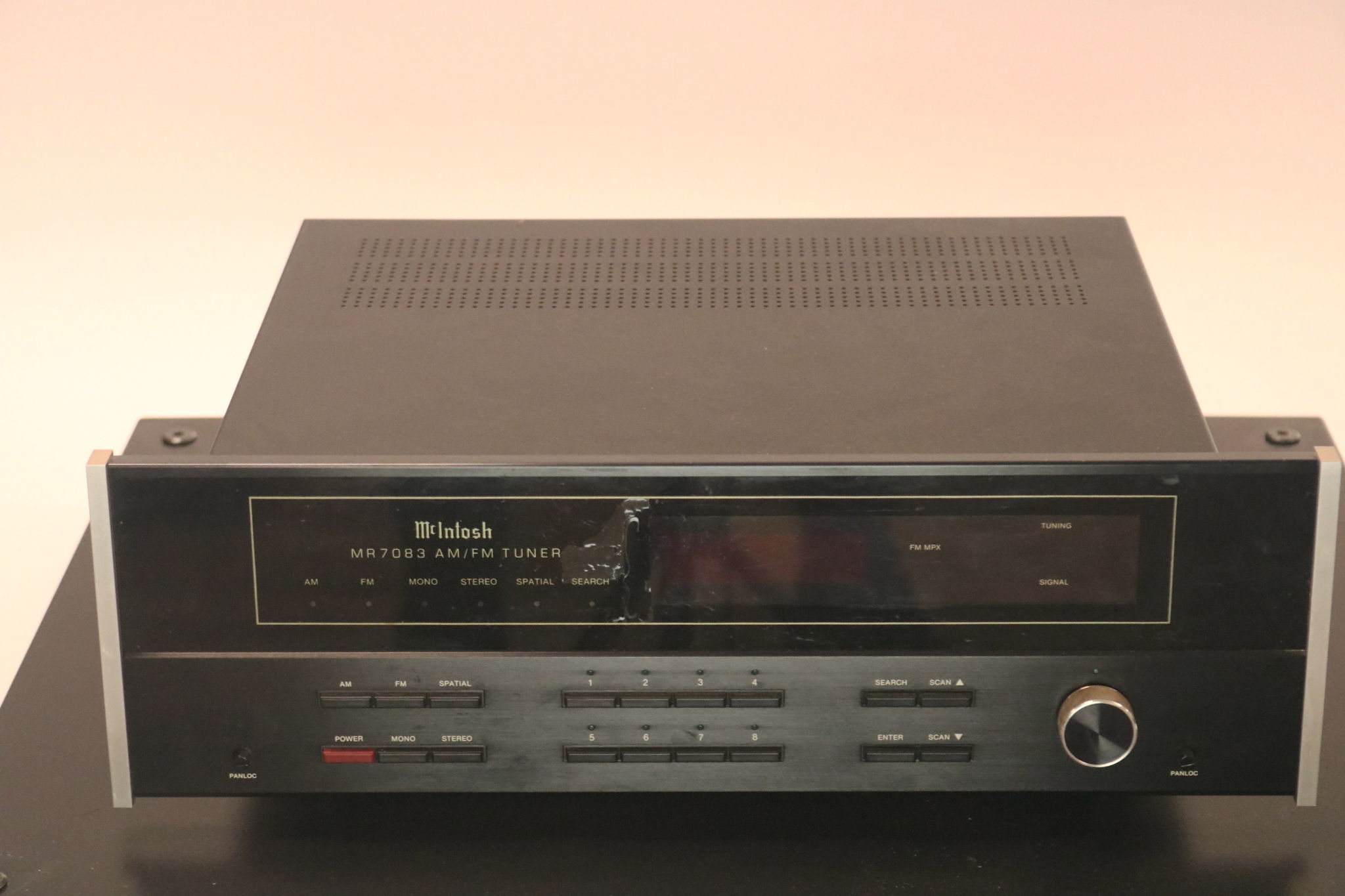 McIntosh MR7083 Solid-State AM/FM stereo tuner 2