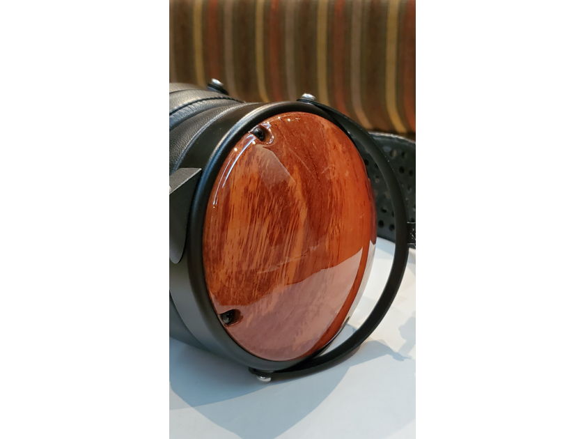 Audeze LCD XC Creator Edition, wooden cup Planar Magnetic Headphones