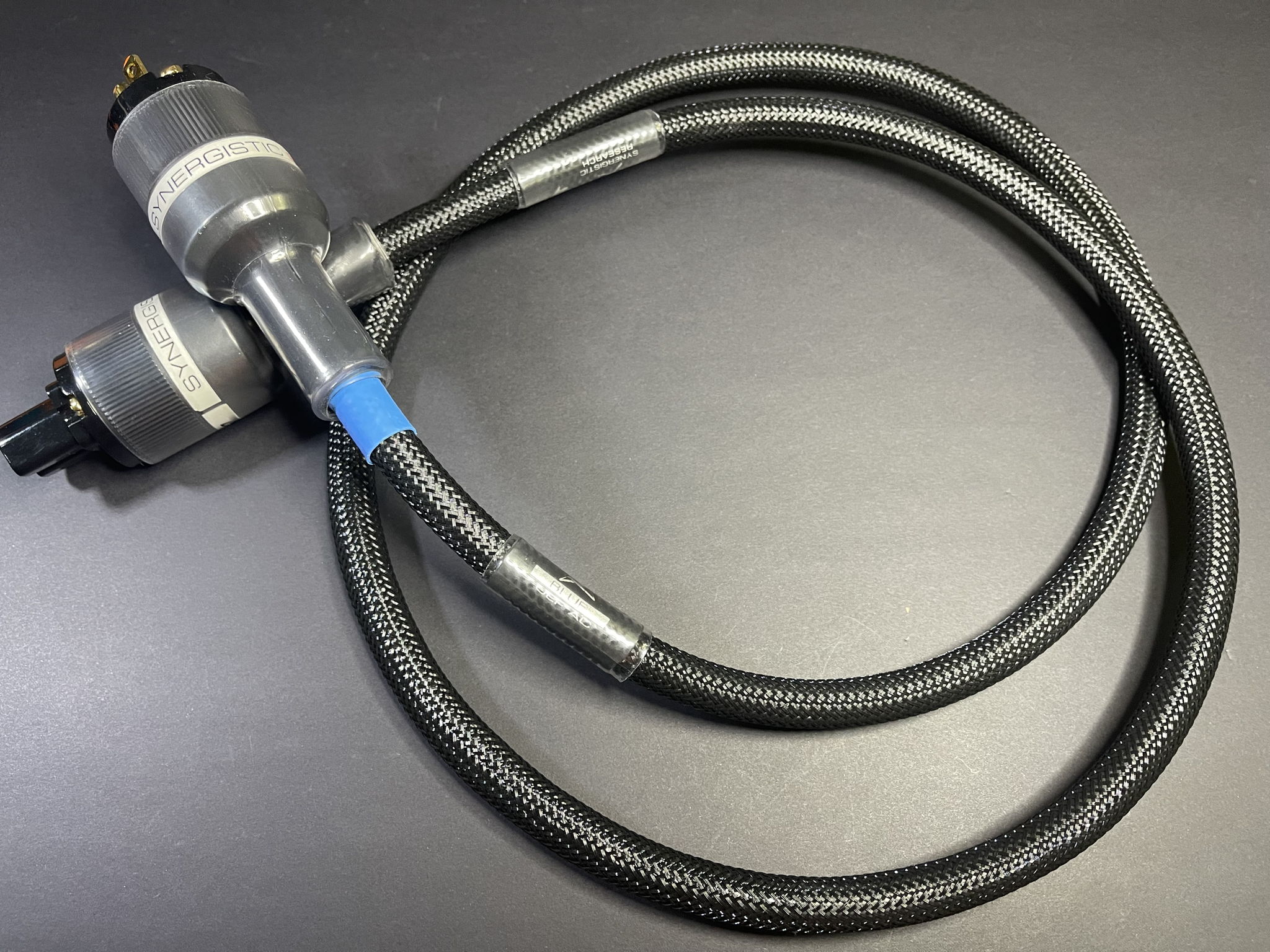 Synergistic Research UEF Blue Power Cable 1.5m 3