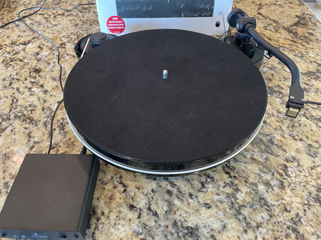 Pro-Ject RPM Genie Turntable