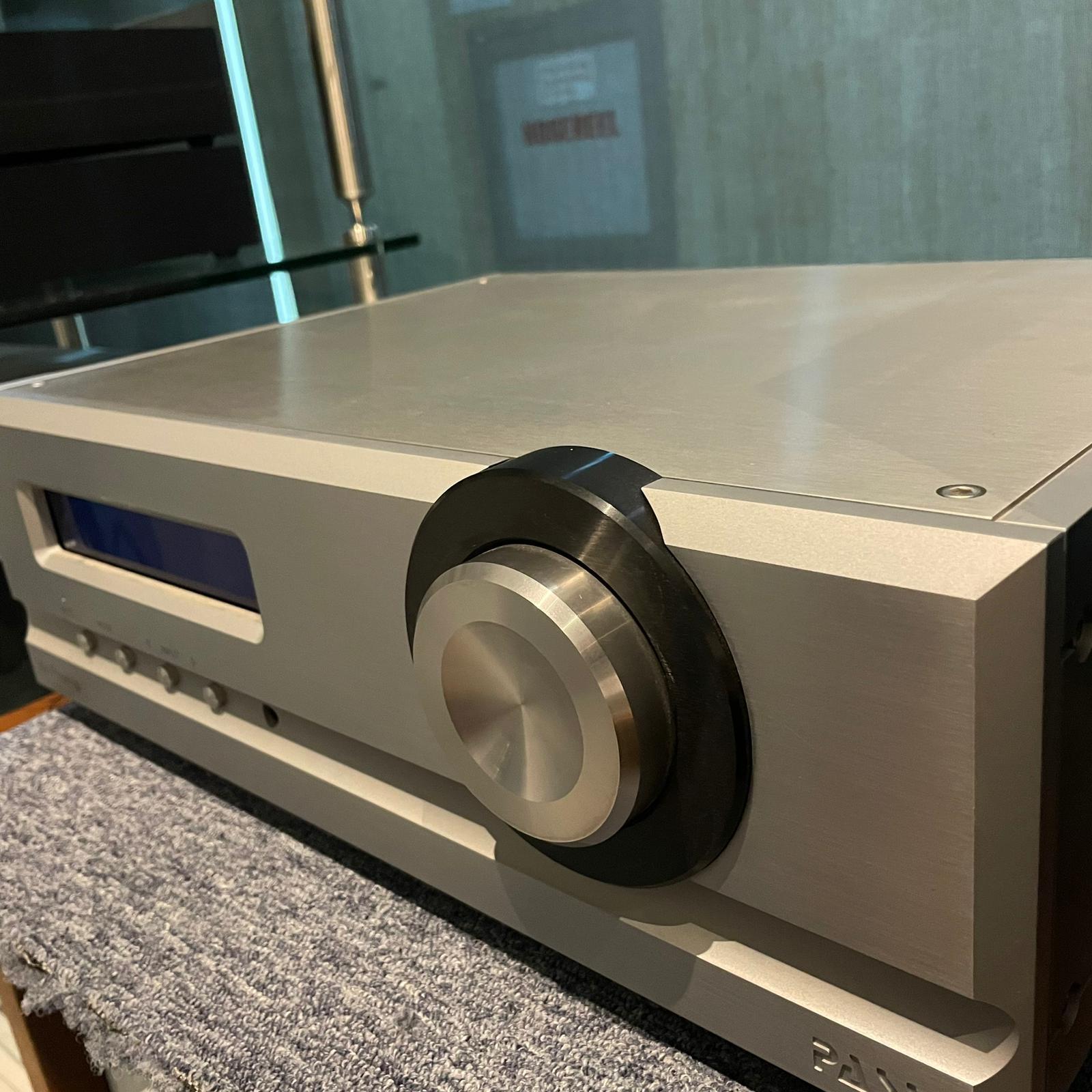 Pass Labs XS Preamplifier 6