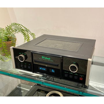 McIntosh MCD1100 reader in good aesthetic and working c...