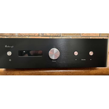 Audio GD HE-1 Remote preamp with internal power plant