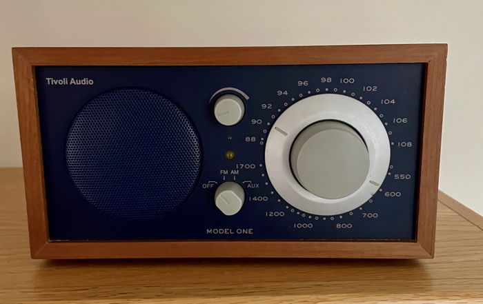 Tivoli Audio Henry Kloss Model One AM/FM Desktop Radio ...