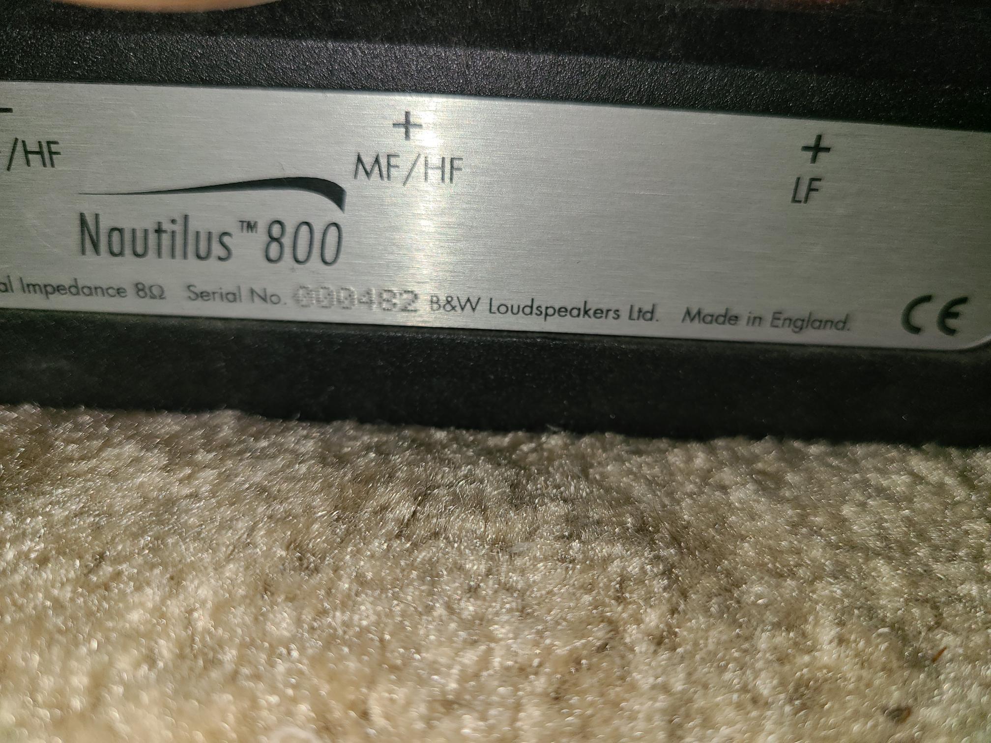 B&W (Bowers & Wilkins) Nautilus 800 11