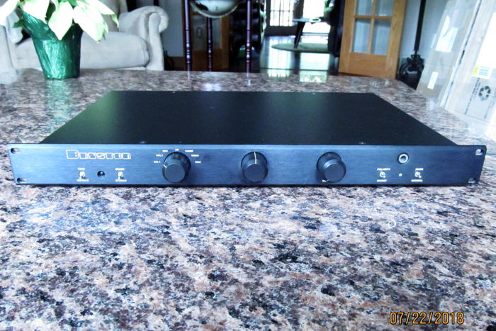Bryston BP-25 Pre-amplifier with MPS-1