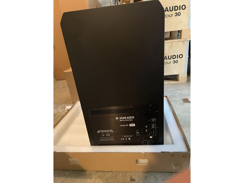 Adam Audio S5V active speakers - mint customer trade-in