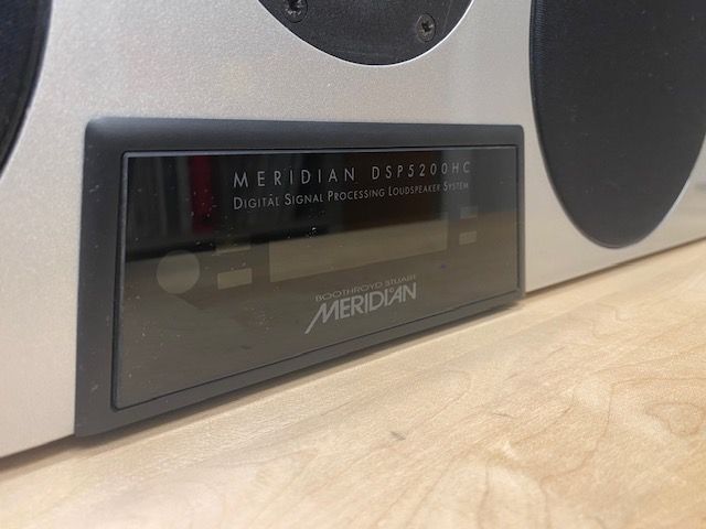 Meridian DSP5200HC Center Channel Speaker (Gloss Silver) 8