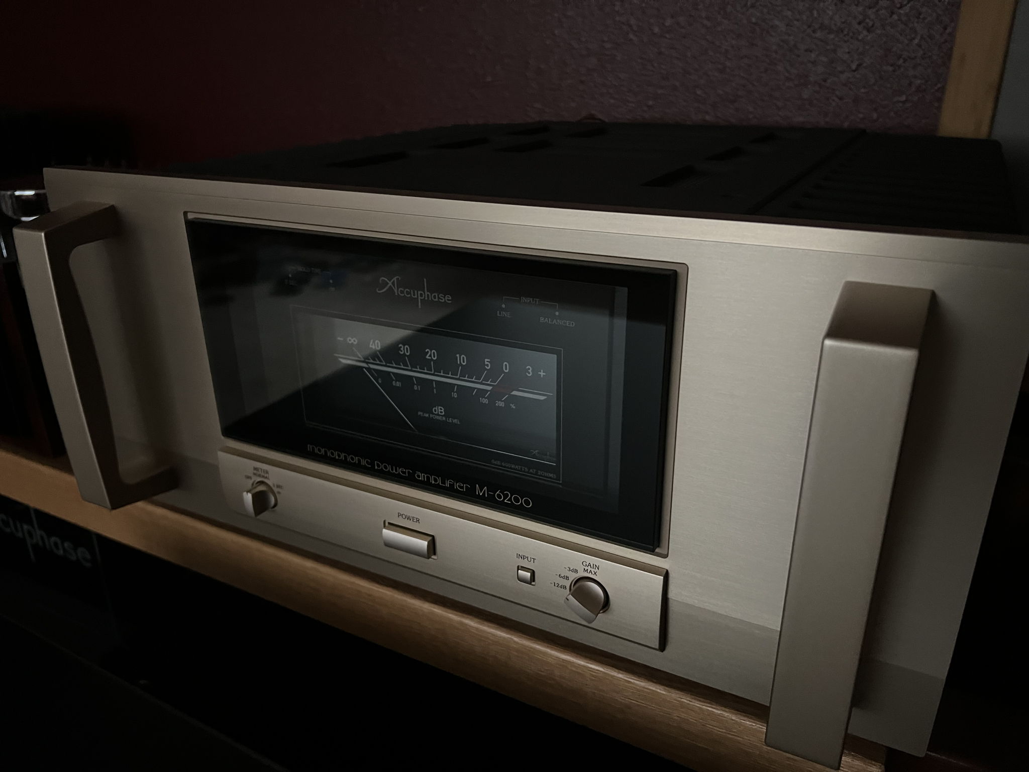 Accuphase m-6200 2