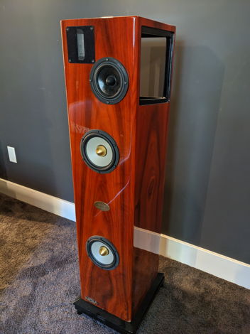 Nola Speakers Metro Grand Reference Gold