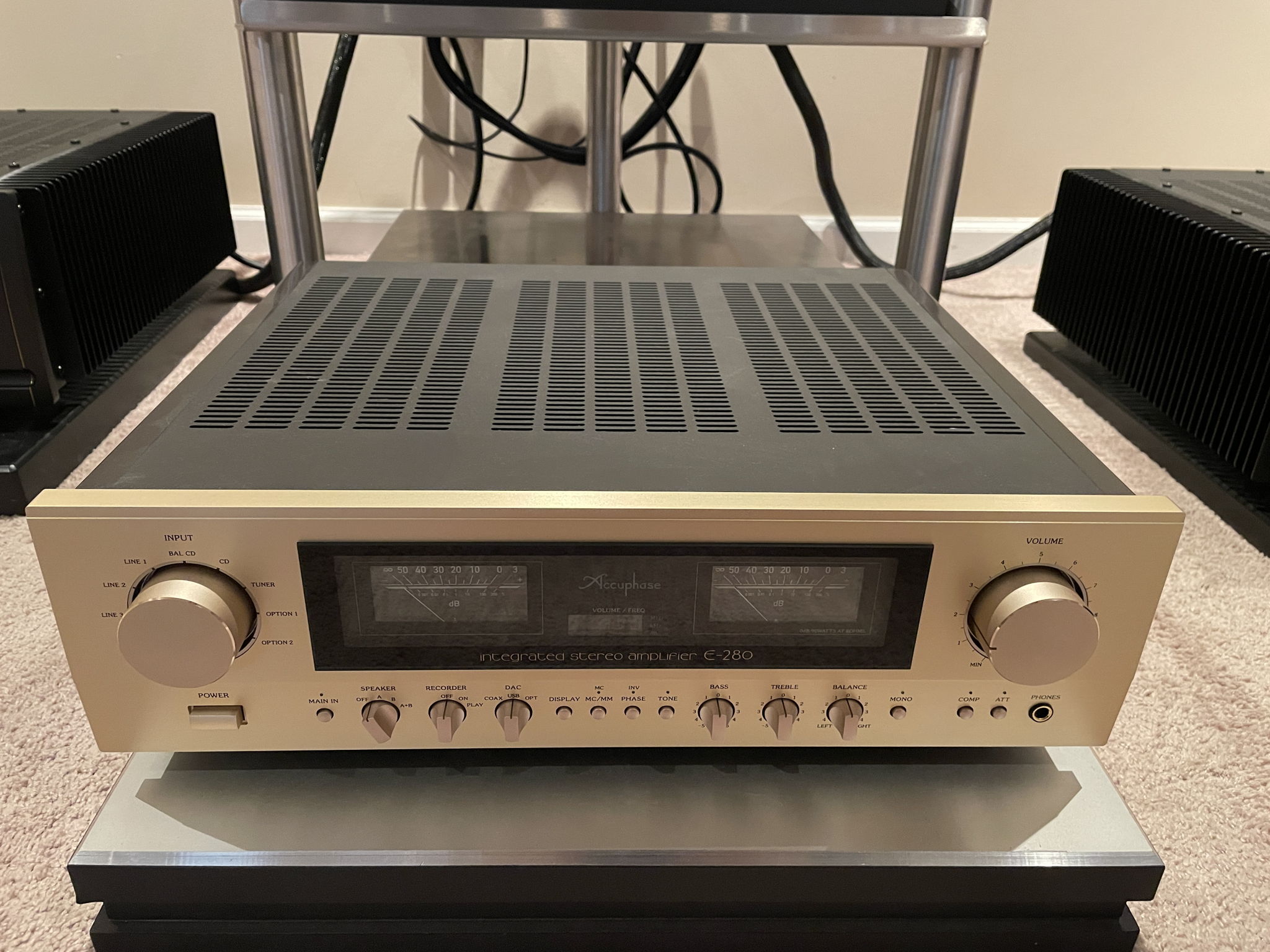 Accuphase e-280 integrated amplifier - mint customer tr... 4