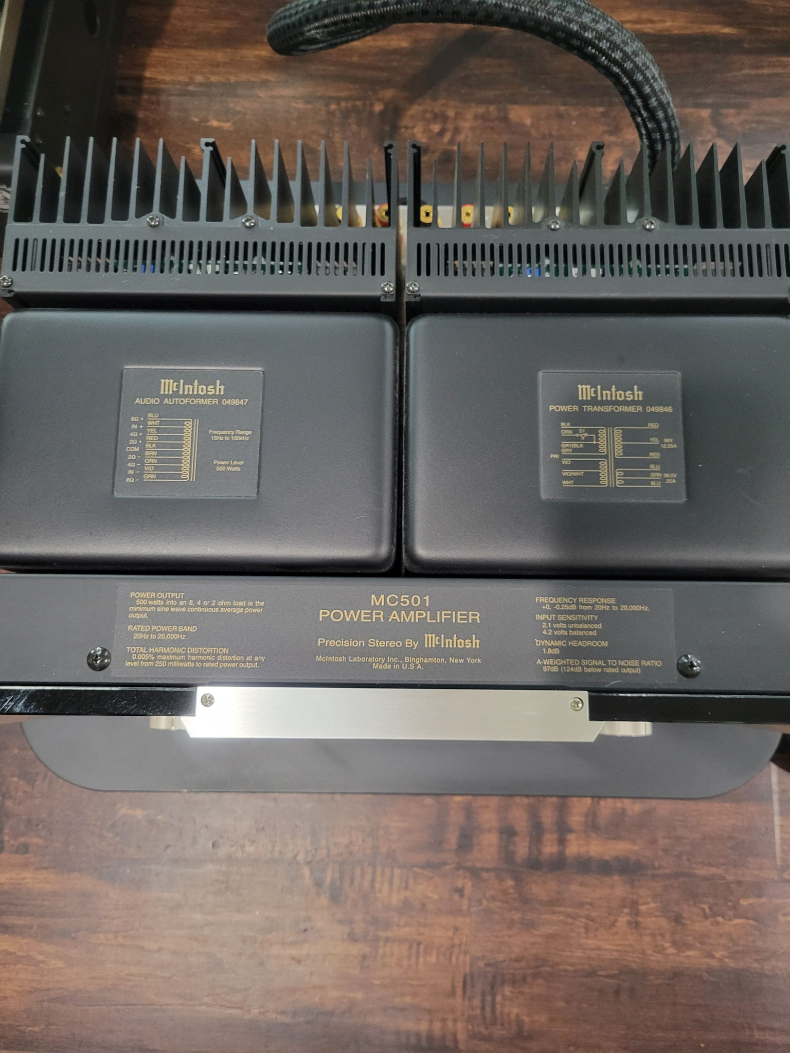 McIntosh MC501 500 Watt Monoblock Power Amplifiers 12