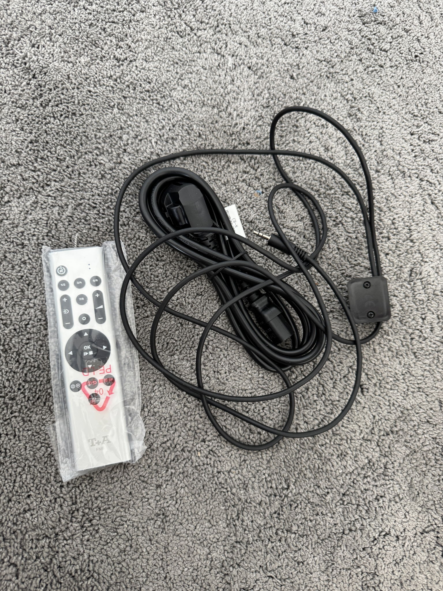 T+A Elektroakustik PA1100 E integrated amplifier in bla... 6