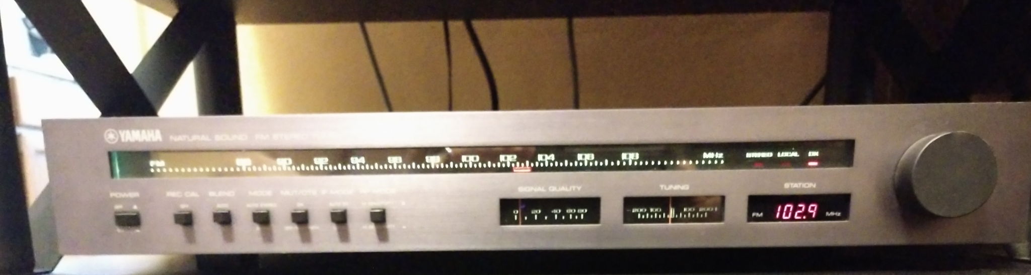 Yamaha T-2 FM Tuner