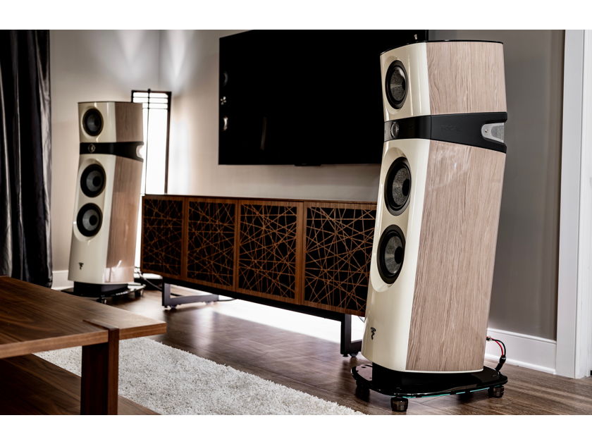 Focal Sopra N°3 and also N°2 in 100% Perfect Condition - other colors available and No2 also !