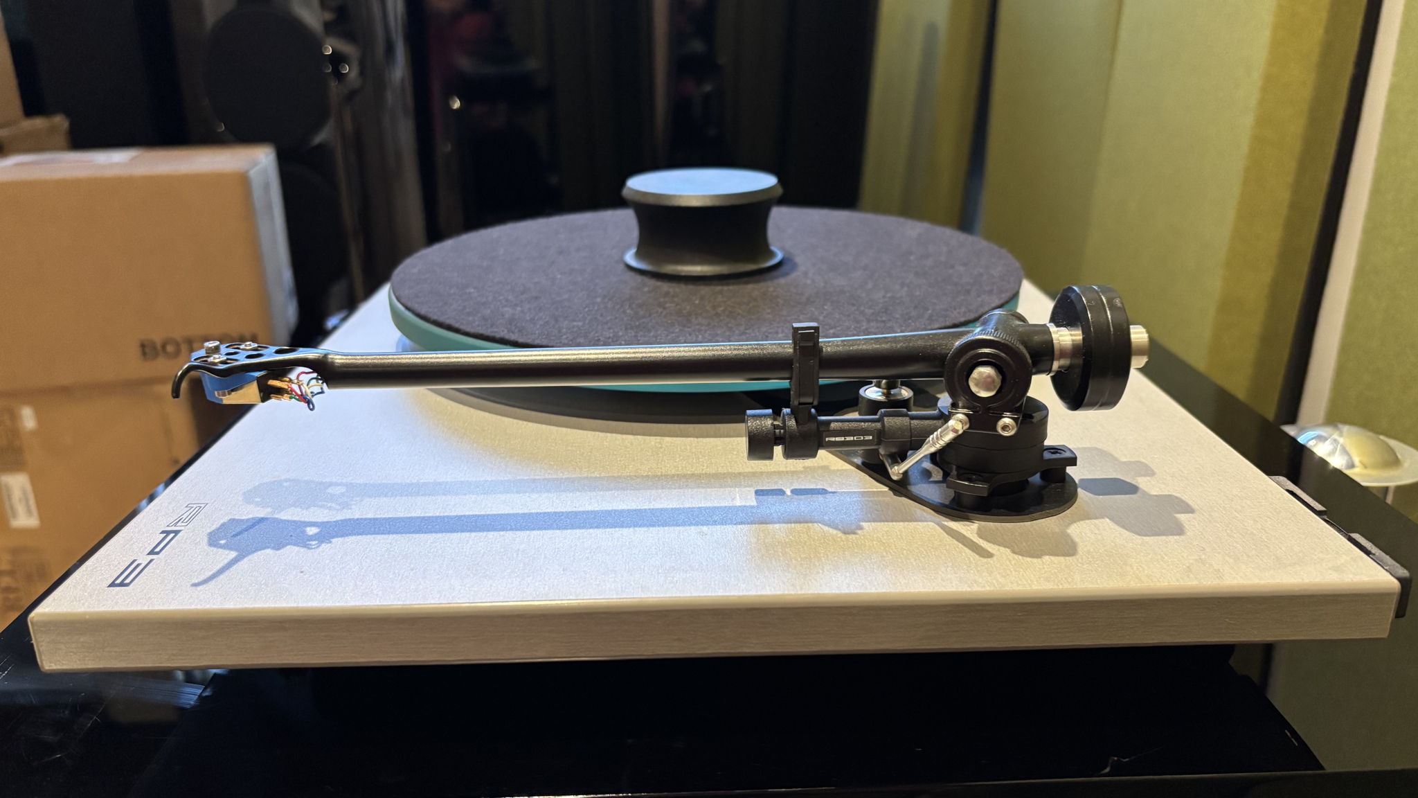 Rega RP3 Planar 3 Turntable Record Player with RB303 To... 5