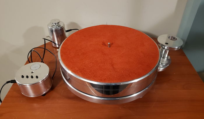 Acoustic Solid Machine Small Turntable. No Tonearm.