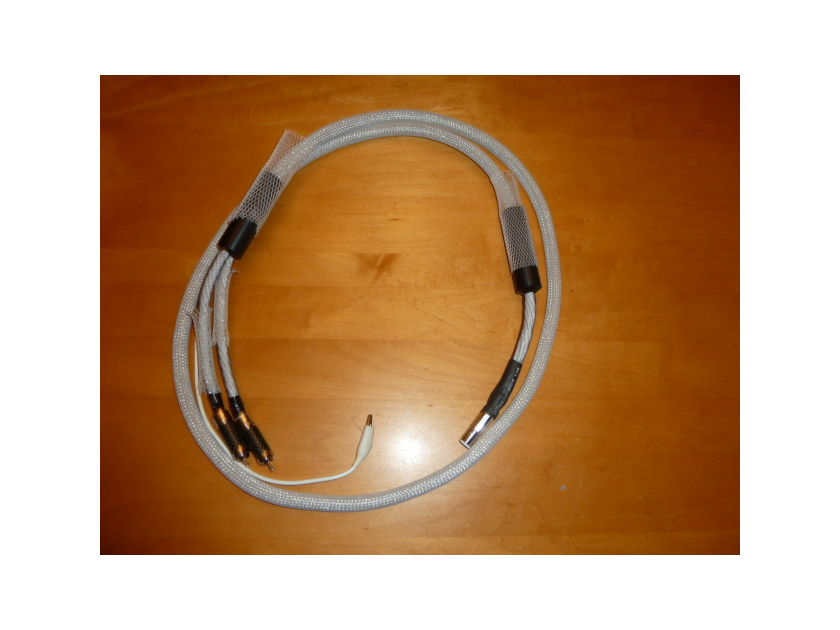 Audiomica Laboratory  THASSO Consequence Phono Cable