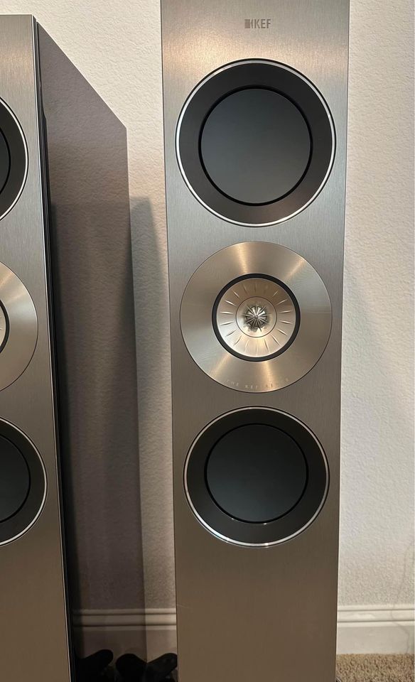 KEF REFERENCE 3 (Non-Meta) SILVER / GLOSS BLACK 3