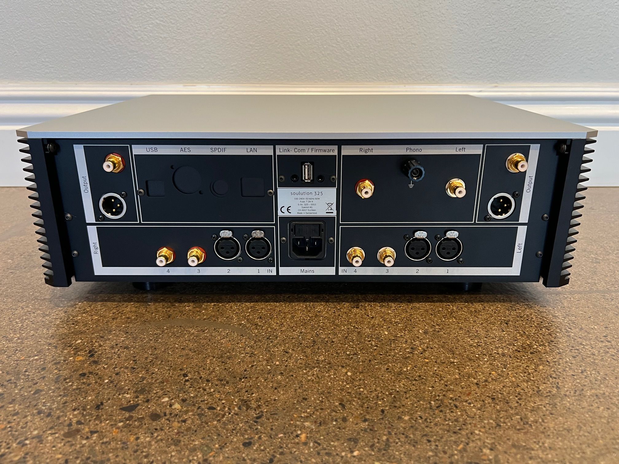 Soulution 325 Preamplifier -- Excellent Condition (see ... 7