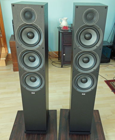 Elac Debut 2.0 F6.2BK Floor Standing Speakers