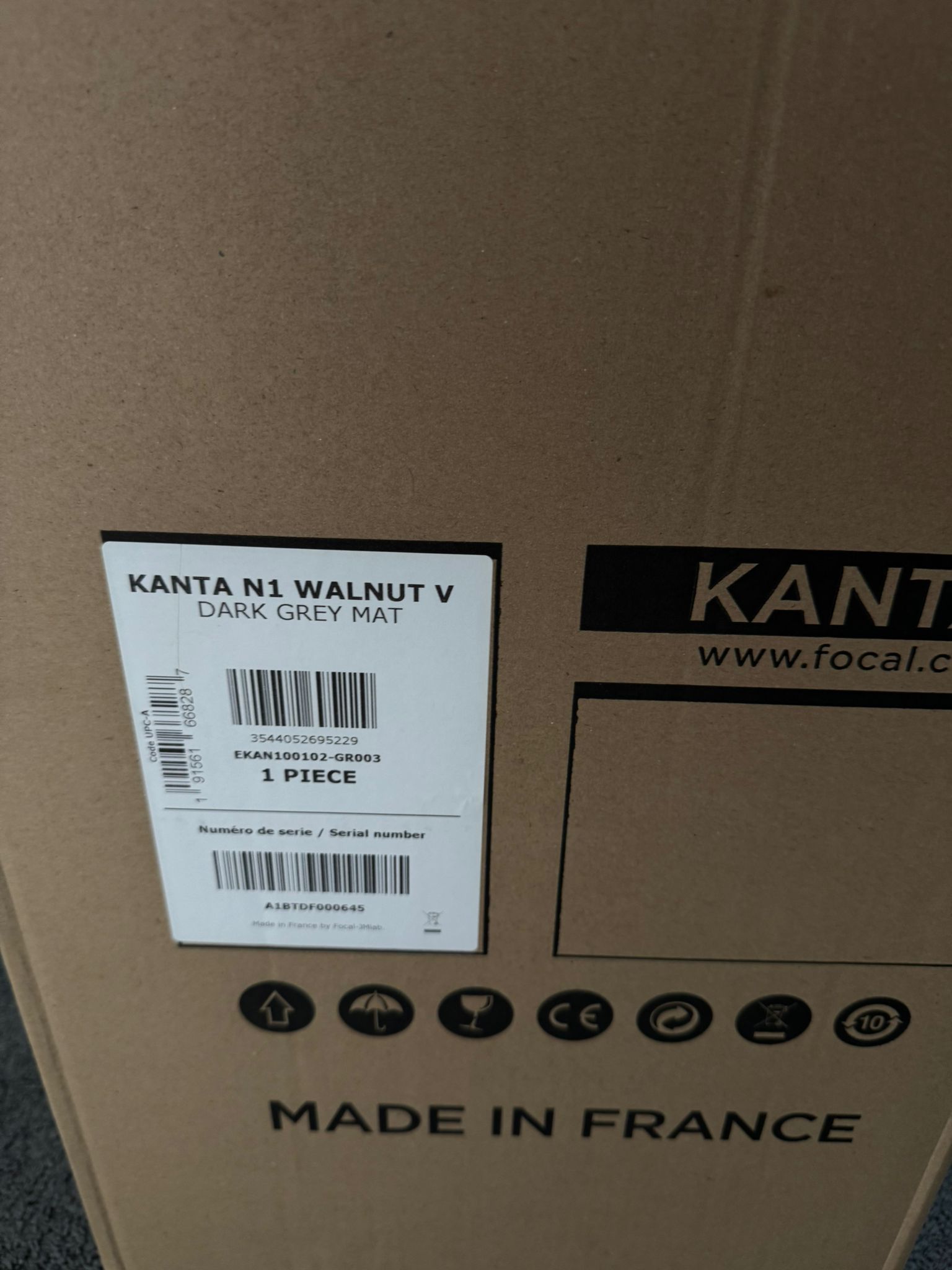 Focal Kanta no. 1 speakers in walnut-grey with stands f... 5