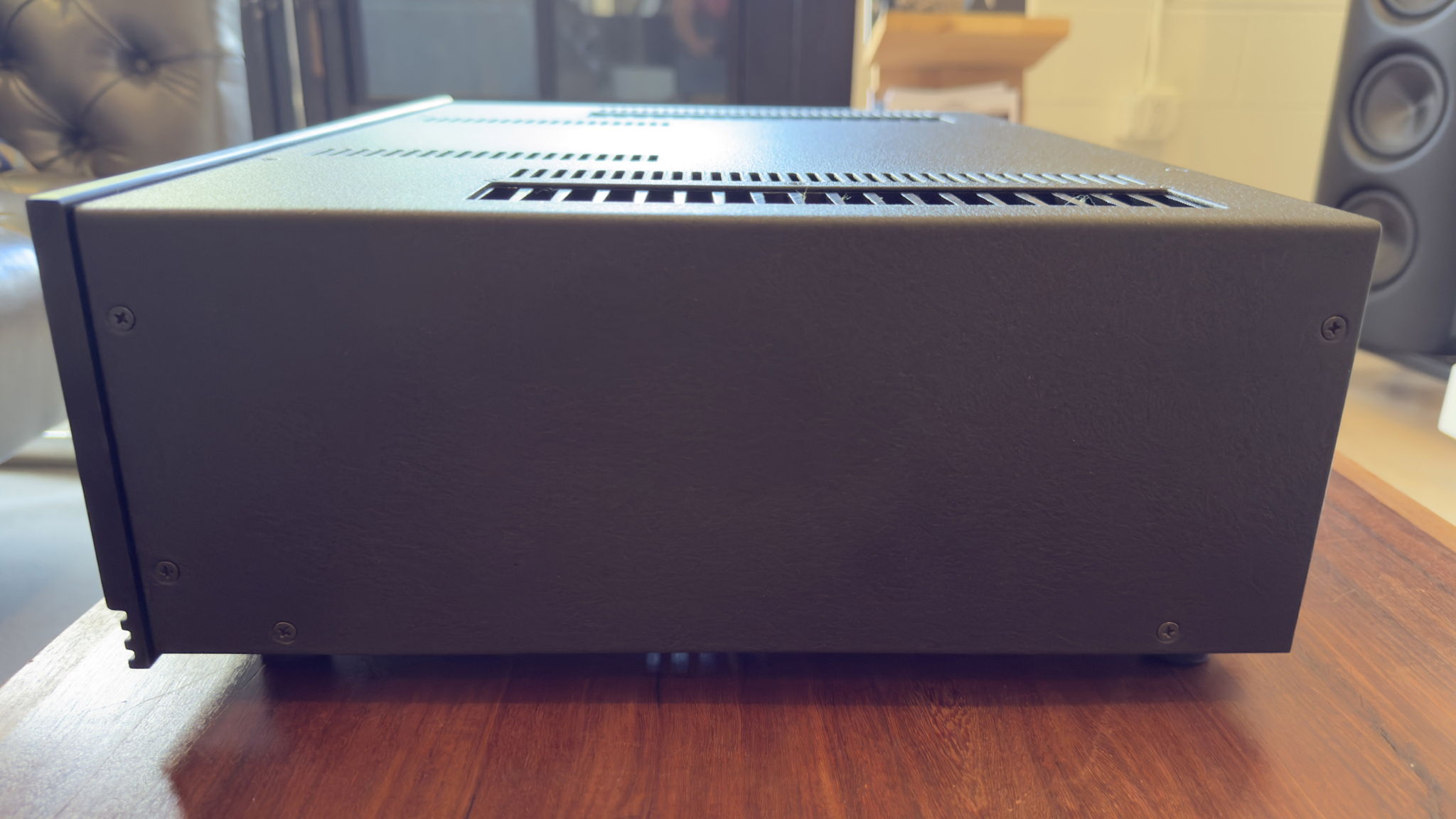 Anthem PVA4 4-Channel Solid State Amplifier in Black EX... 4