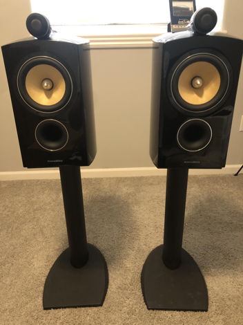 B&W (Bowers & Wilkins) 805D D2 W/ stands and B&W 10" sub