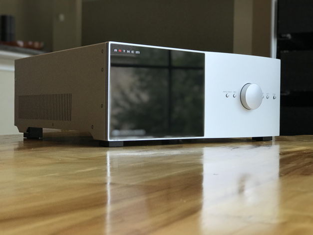 Anthem STR Integrated Stereo Amplifier with built-in DA...