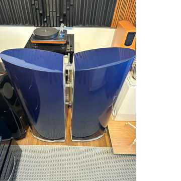 Pair Paradigm Persona 7F Speakers store demo Gloss blue