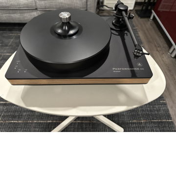 Clearaudio Performance DC Wood With Stradivari Cartridge
