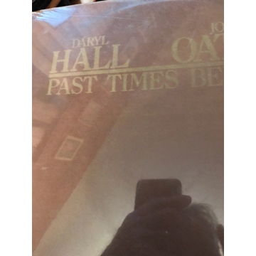 HALL & OATES Past Times Behind