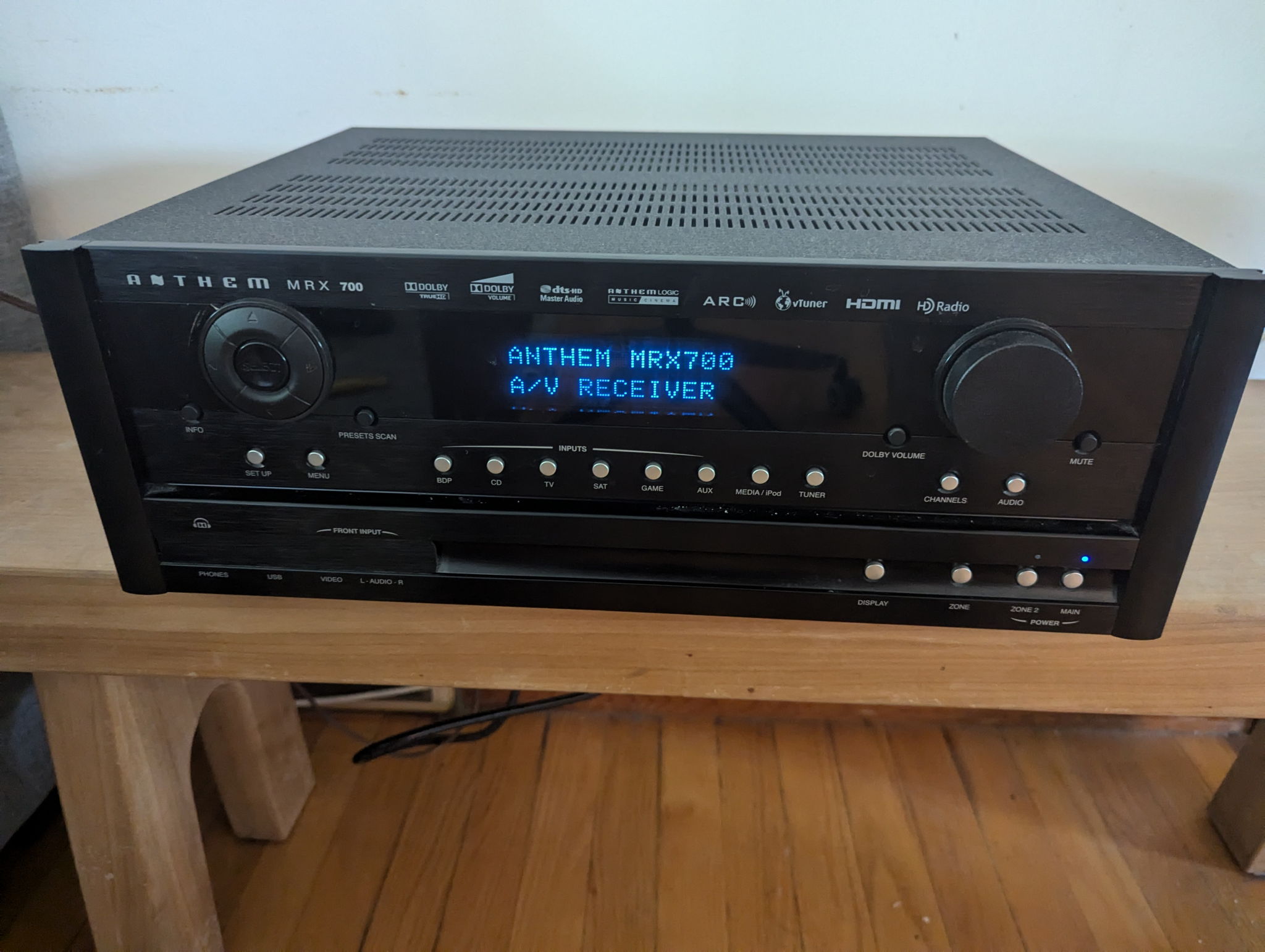 Anthem MX-700 3