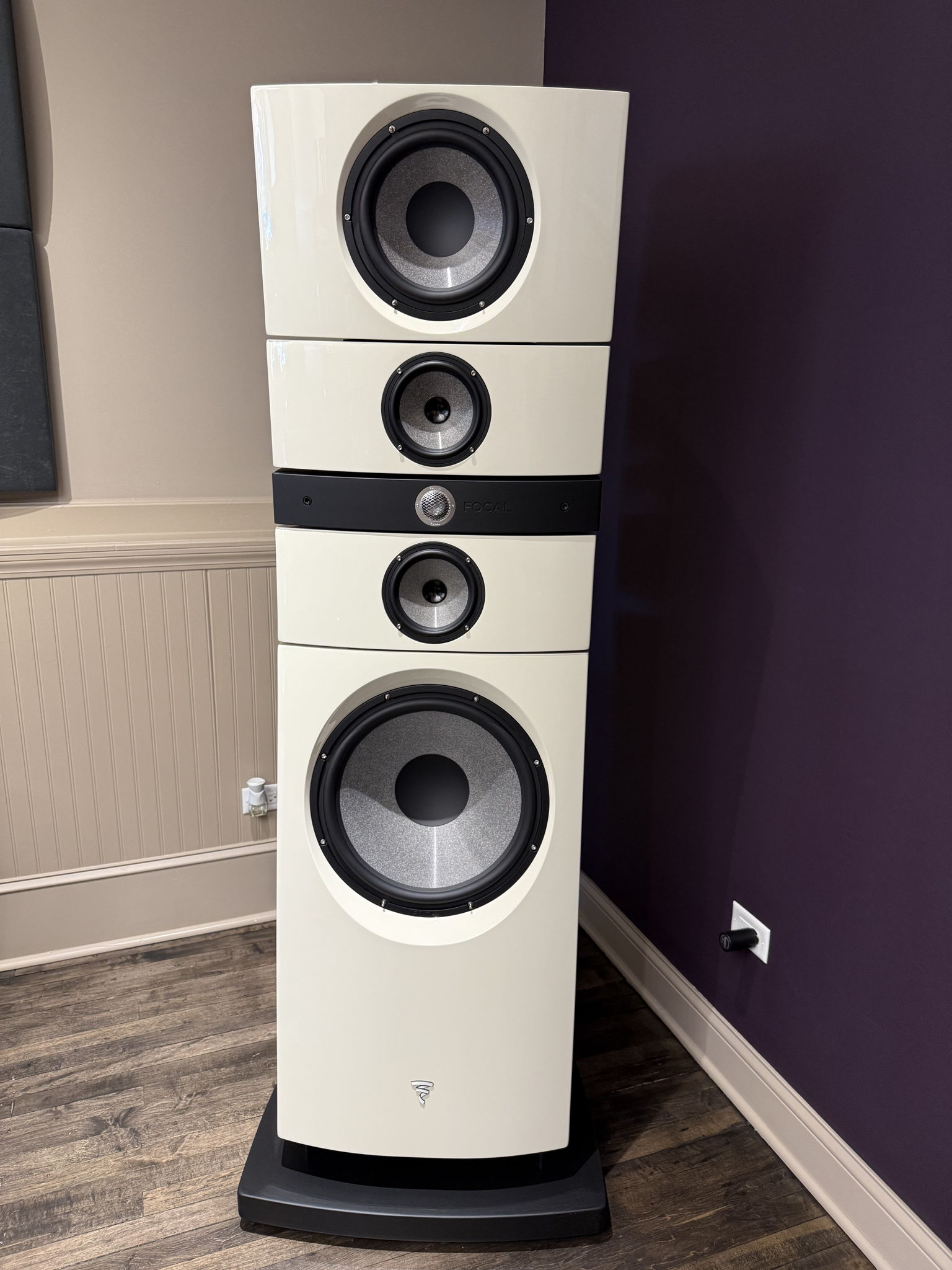 Focal - Grande Utopia EM EVO (Pair) - Natural Walnut Fi... 9