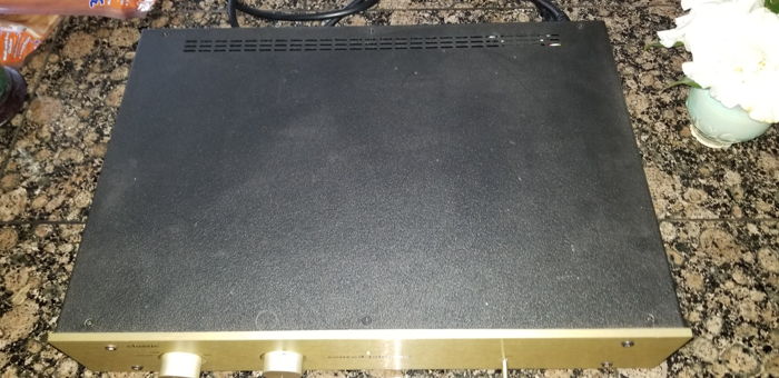 Conrad Johnson  Classic 1 se with low gain phono stage