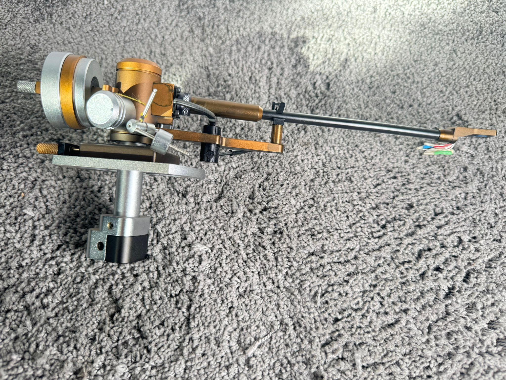 Graham Engineering Model 1.5t ceramic tonearm 6