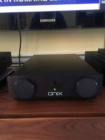Onix OA22 integrated amp with MM phono board   Made in ...