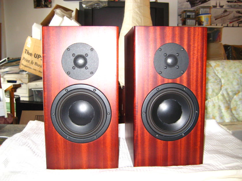 Totem Mani-2s,best speakers Vince Bruzzese ever made,absolutely mint,mahogany,packaging