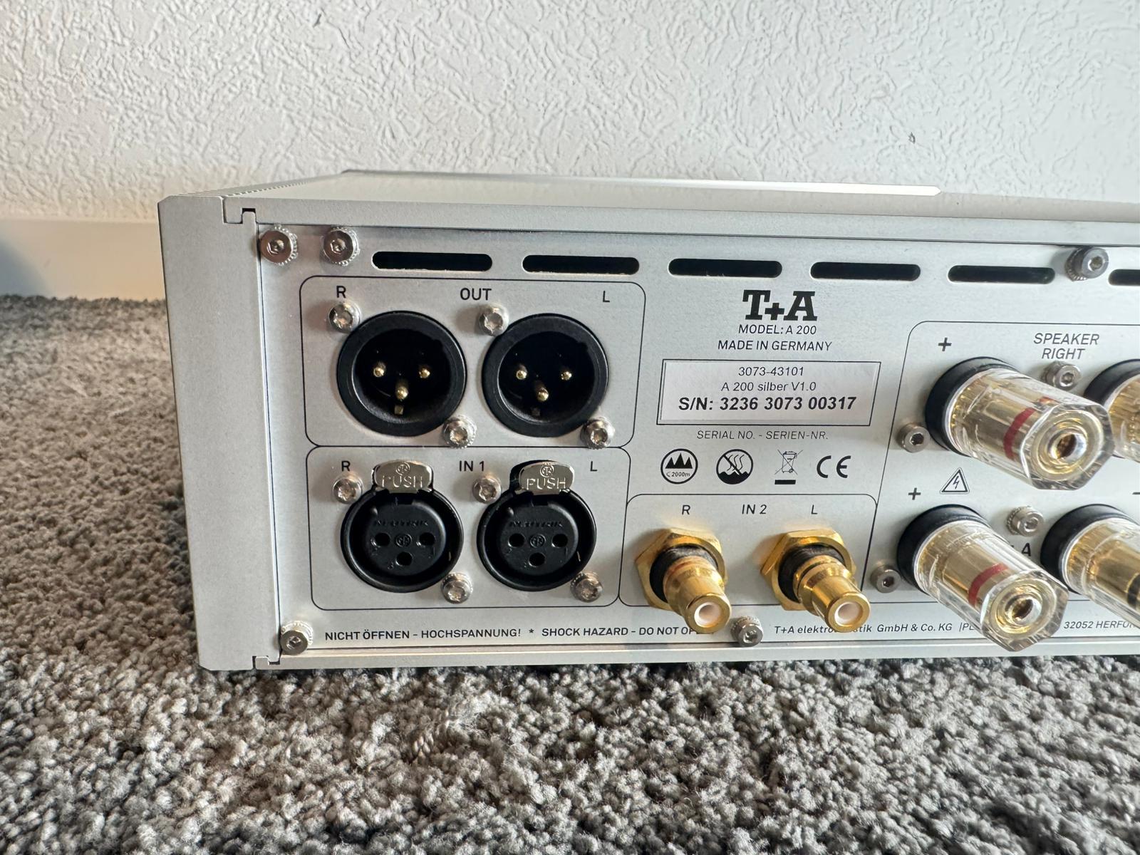 T+A Elektroakustik A200 A 200 power amplifier in silver... 9