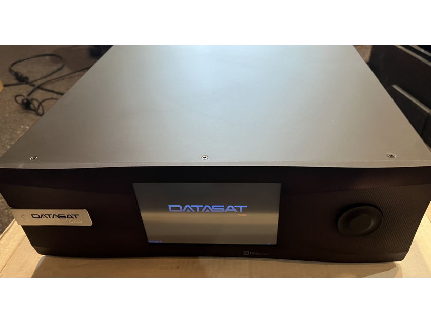 Datasat RS20i, as New, factory boxes Current Ref cost no object Processor / Pre Amplifier: